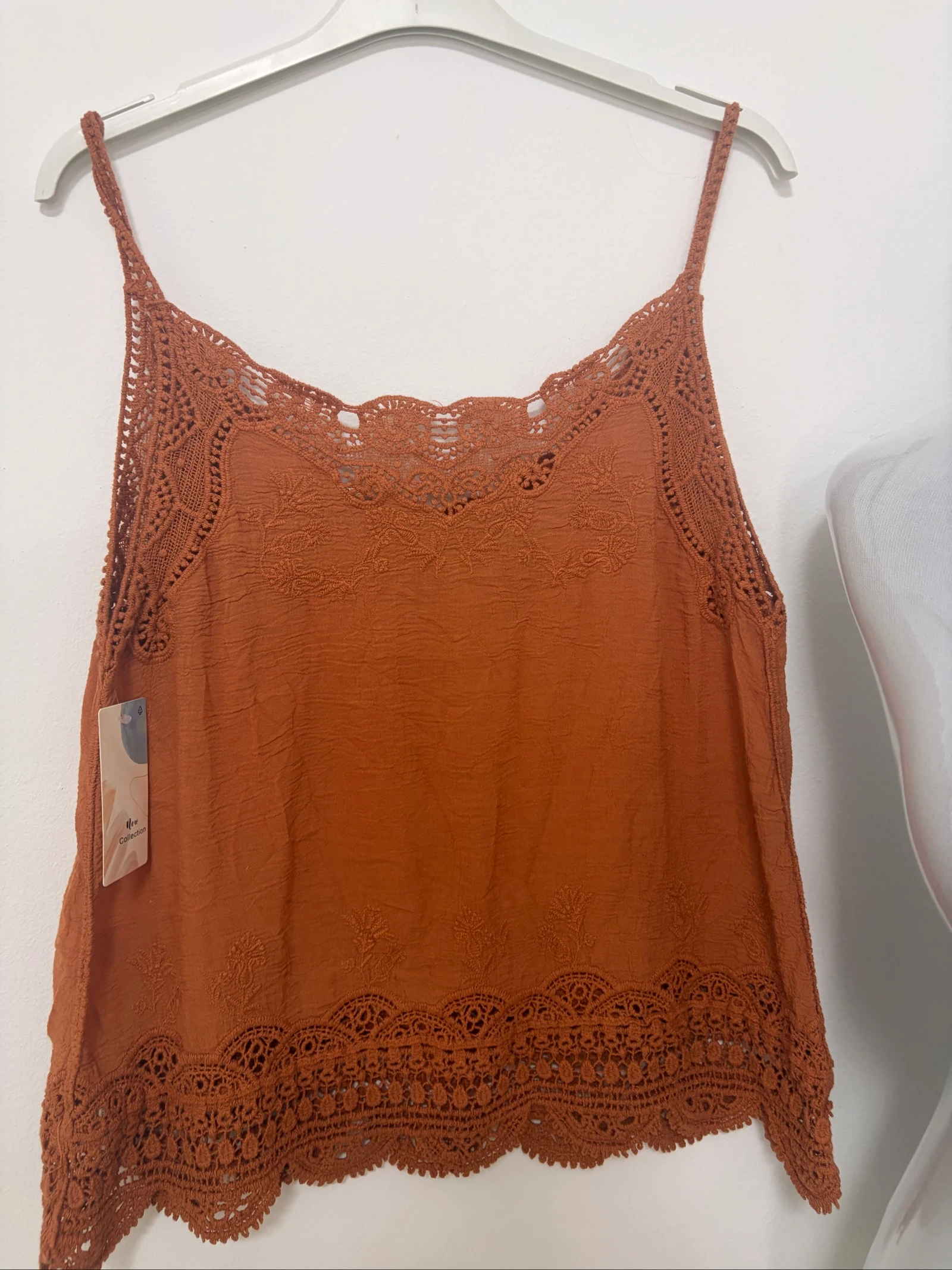 Crop top de algodón color tierra bordado  – photo 4